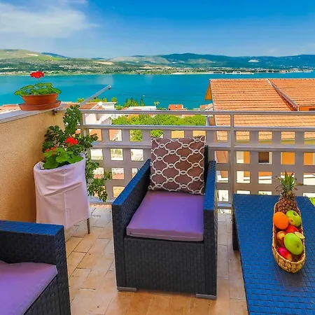 More * Trogir